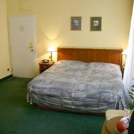 Hotel William 3*