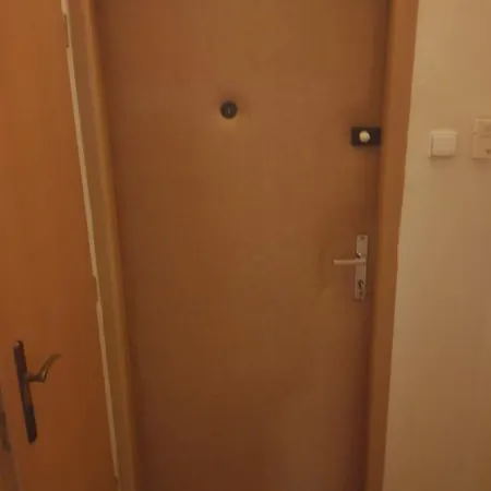 Flat 18 Minutes From Vaclavske Namesti Quarto em Acomodações Particulares *