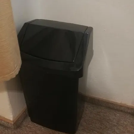 Flat 18 Minutes From Vaclavske Namesti Quarto em Acomodações Particulares *