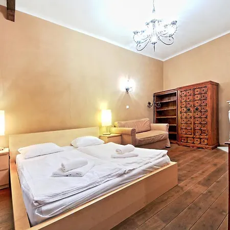 Rose Apartment