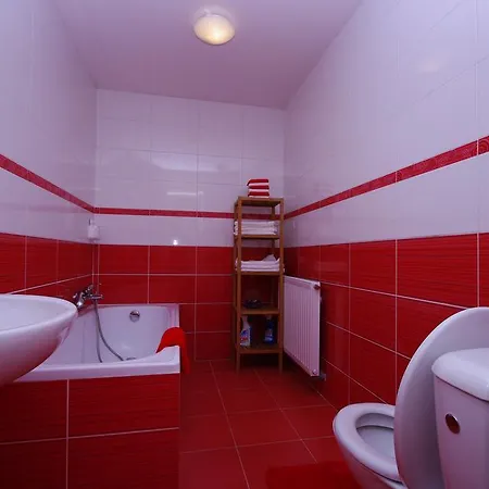 Cozy Gardens In Apartment Prague