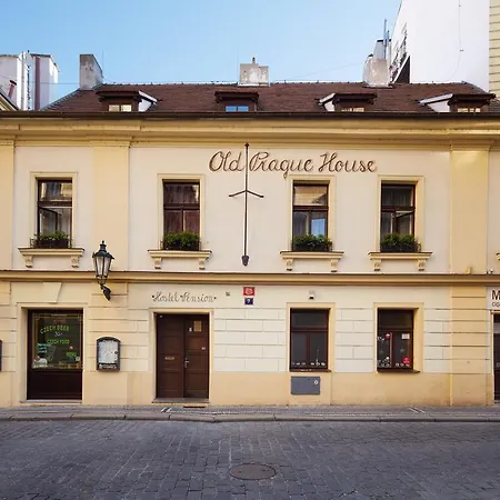 Alojamento de Acomodação e Pequeno-almoço Old House 3*