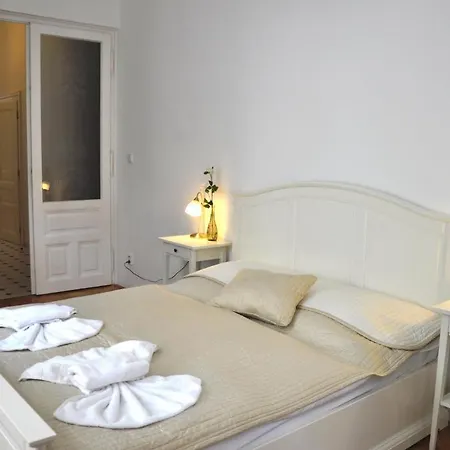Charles Bridge Premium Residence Aparthotel Prague