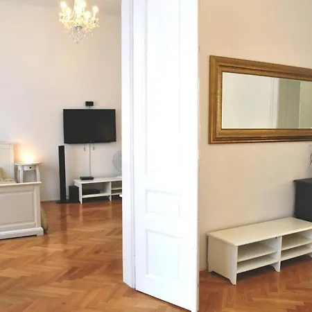Aparthotel Charles Bridge Premium 4*