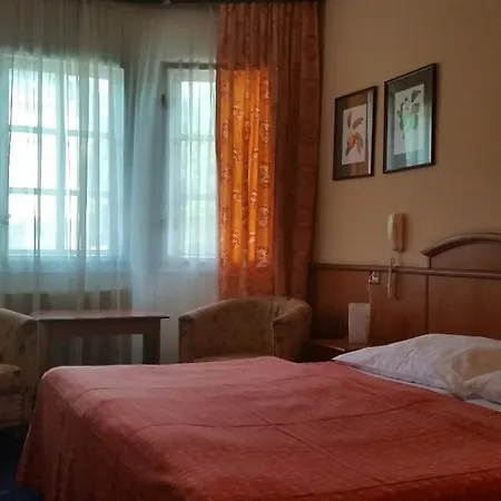 Kavalir 3* Прага
