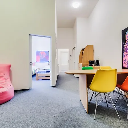 Pop Art Apartment *