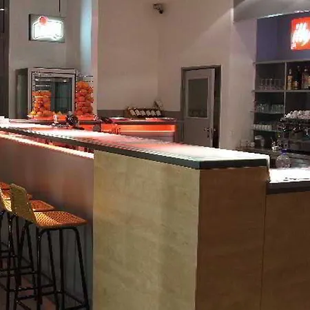 布拉格机场假日酒店 酒店 4*