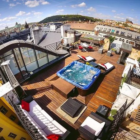 Triplex Kings In Old Town Apartment Prague