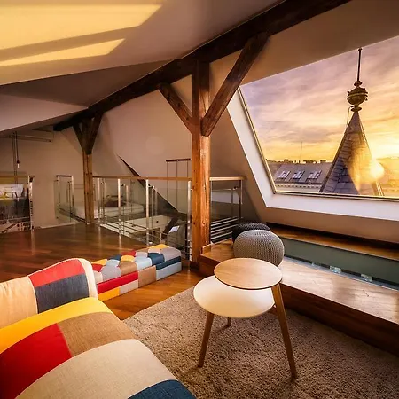 Apartment Triplex Kings In Old Town Prague
