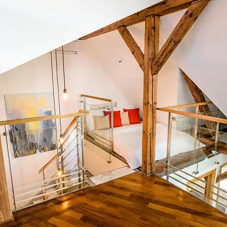 Apartment Triplex Kings In Old Town Prague