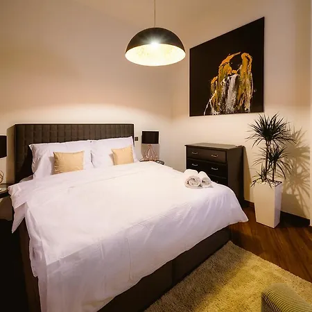 Apartment Triplex Kings In Old Town