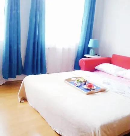 Husitska Apartment *