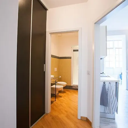 Sunny In Center Apartment Prague
