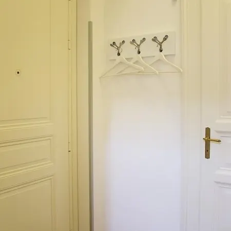 Modern Vsehrdova Apartment *