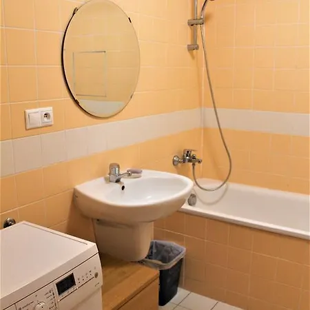 Little Castle Apartment *