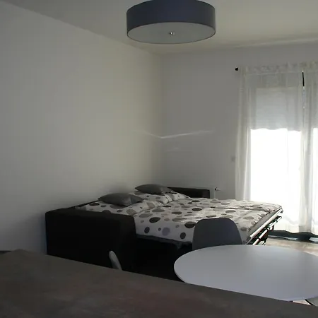 Karlin Apartment *