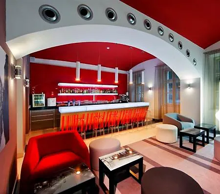 Red&blue Design Hotel