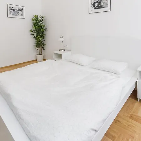 Jindrisska Appartement *