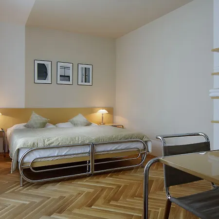 Hotel Axa