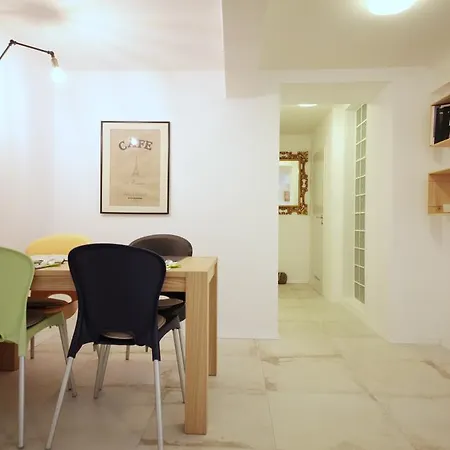 Apartment Kosatcova Prague