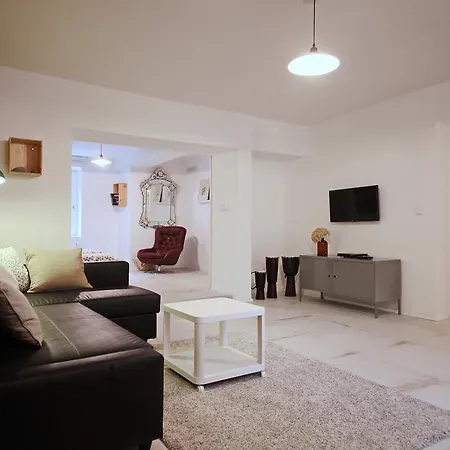 Kosatcova Apartment