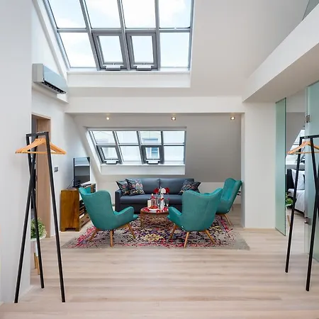 Empirent Wenceslas Square Apartments *