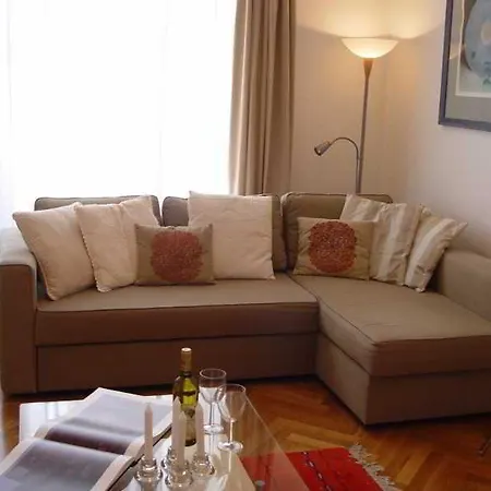 Luxury Jewish Quarter Apartment *