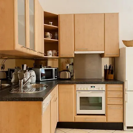 Abc Suites Aparthotel 3*