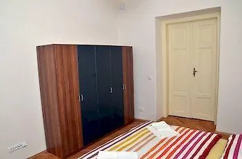 Mivos