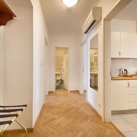Lägenhetshotell Hotel Suite Home Prague 4*