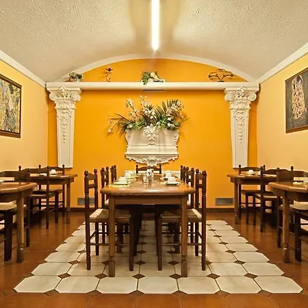 Atos Hotel 3*