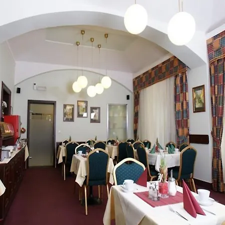 Lunik Hotel