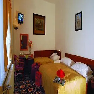 Hotel Club Praga