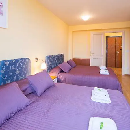 Hotel Lounge