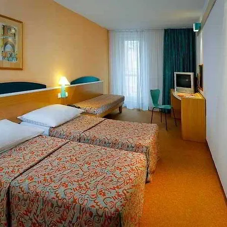 Pentahotel 4* Πράγα