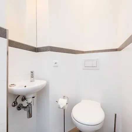 To Live Apartment