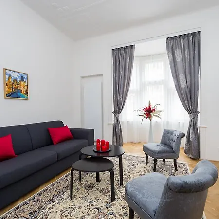 To Live Apartment *