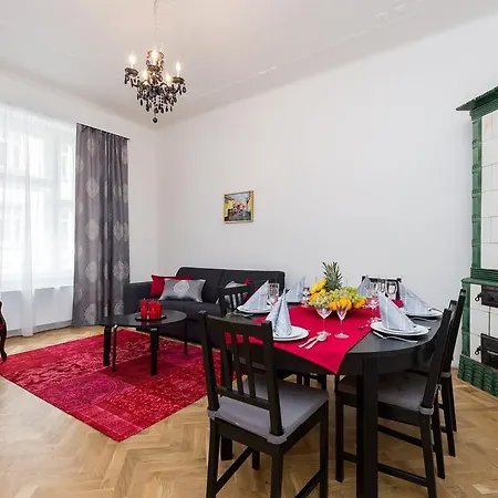 To Live Apartment *