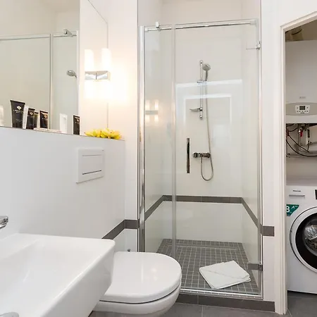 To Live Apartment *