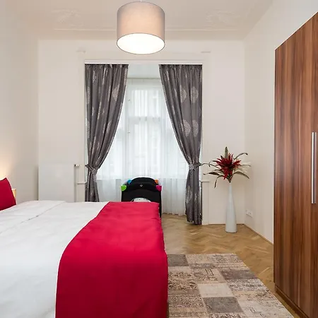 To Live Apartment *