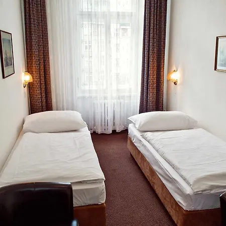 Meran Hotel 3*