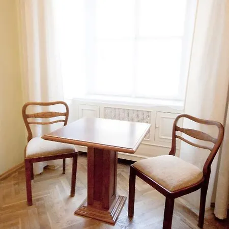 Hotel U Zlateho Jelena 4*