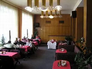 Luxury Family Bílá Labuť