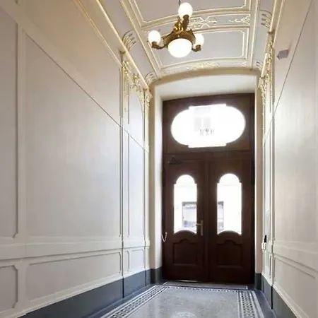 Old Town - Dusni Apartamento