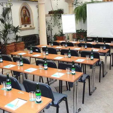 Garden Ξενοδοχείο 4*