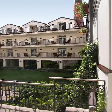 Angelis Hotel 4*