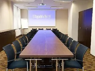 1.republic Hotel 4*