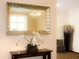 1.republic Hotel