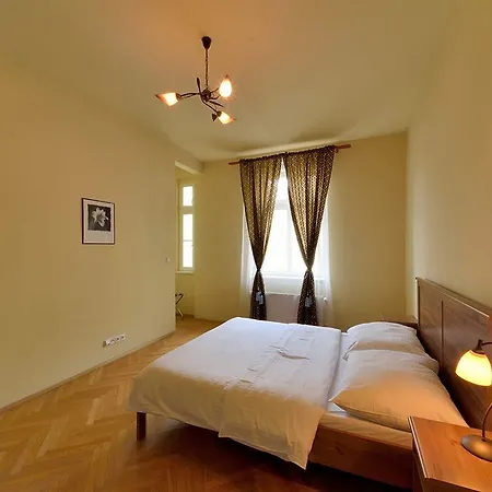 Downtown Kodanska Aparthotel Prague