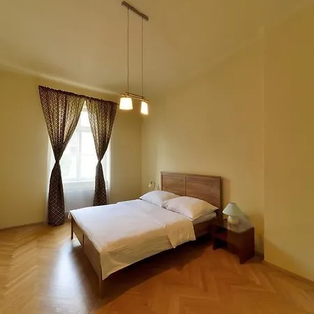 Downtown Kodanska 4*